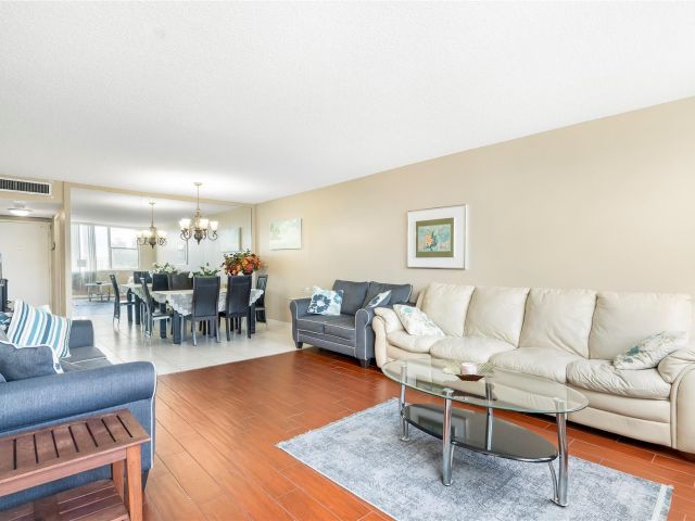 Apartment for rent  Unit #517 - photo 6152261