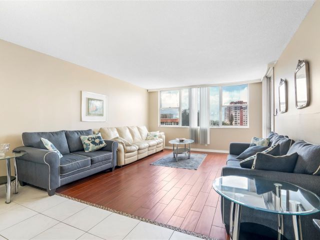 Apartment for rent  Unit #517 - photo 6152264