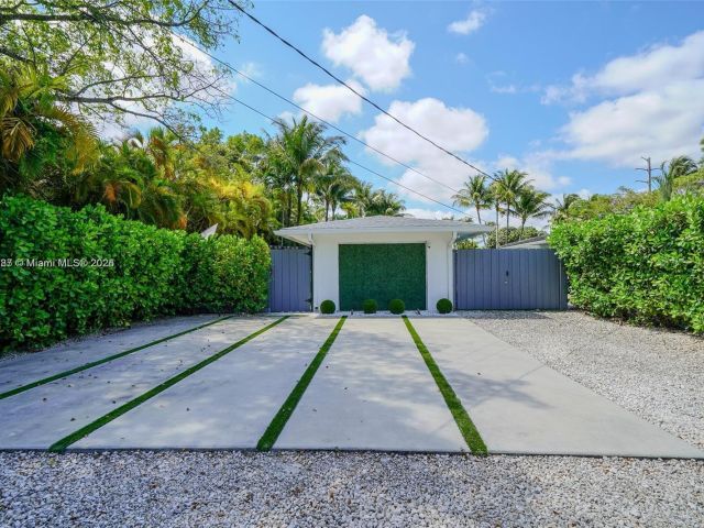 Home for sale at 8390 SW 64th St - photo 6224115