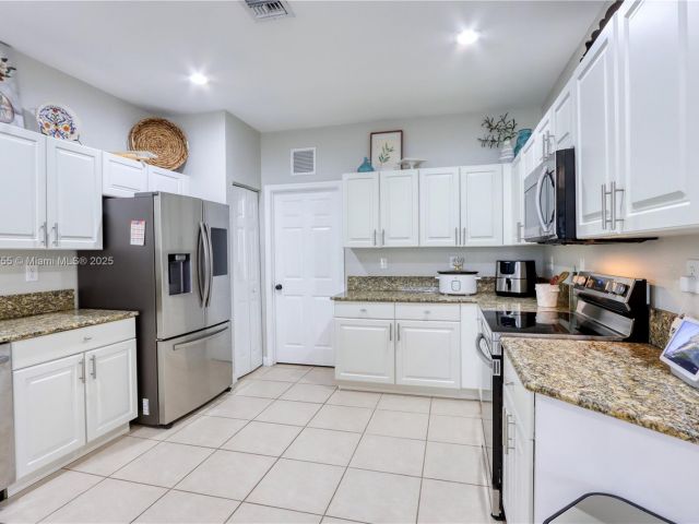 Home for sale at 148 NE 36th Avenue Rd - photo 6200070