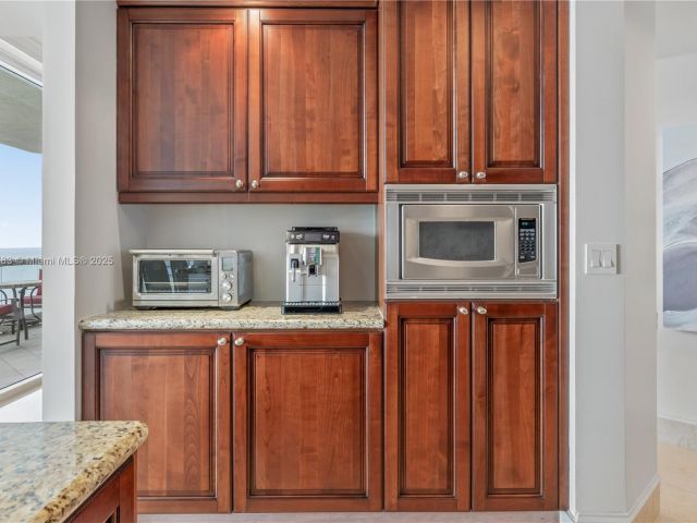 Apartment for rent  Unit #3404 - photo 6175413