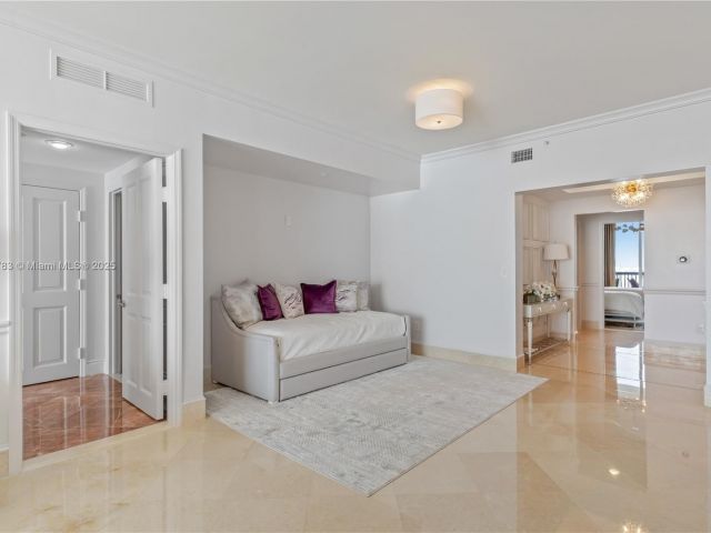 Apartment for rent  Unit #3404 - photo 6175422