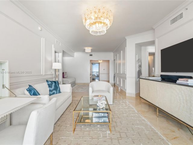 Apartment for rent  Unit #3404 - photo 6175423