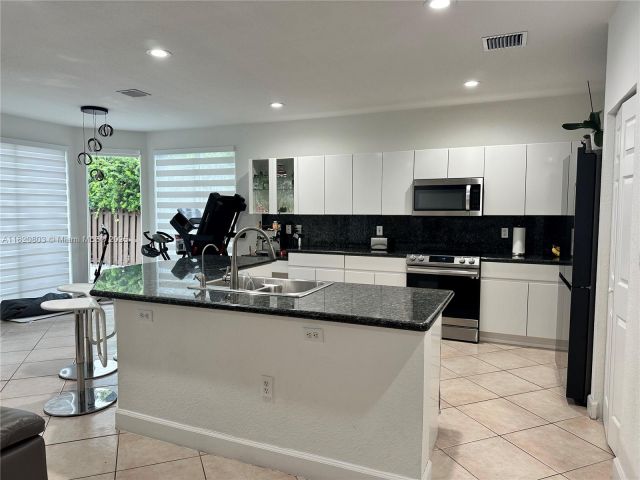 Home for sale at 10873 NW 71st St - photo 6291424