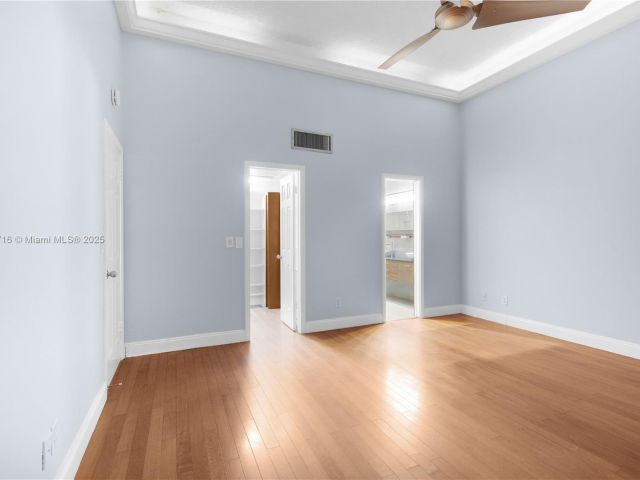 Home for rent at 2627 S PARKVIEW DR 2627 - photo 6150848