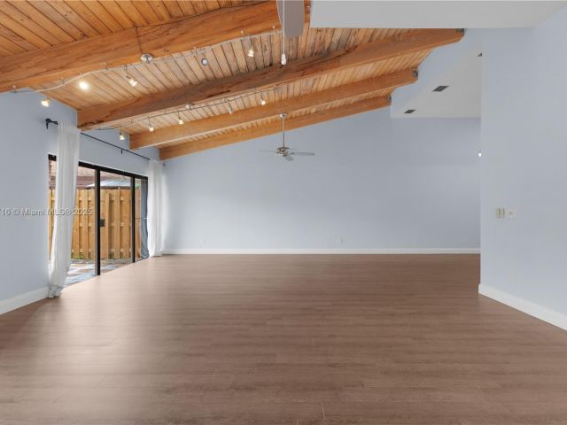 Home for rent at 2627 S PARKVIEW DR 2627 - photo 6150850