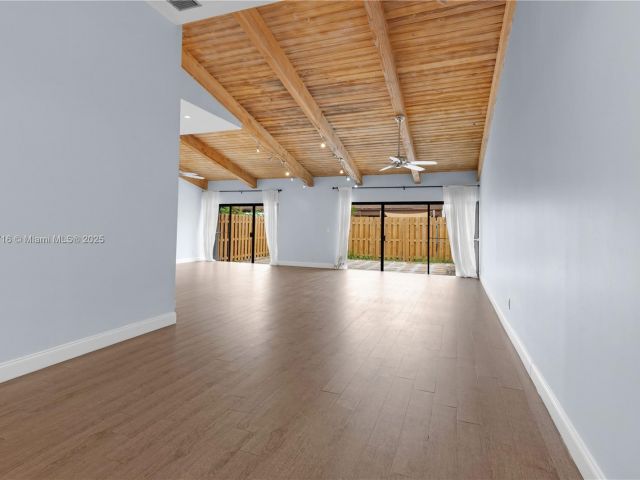 Home for rent at 2627 S PARKVIEW DR 2627 - photo 6150852