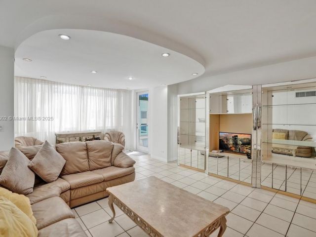 Apartment for sale  Unit #424 - photo 6152350