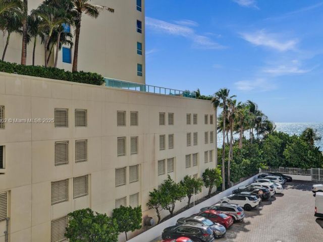 Apartment for sale  Unit #424 - photo 6152359