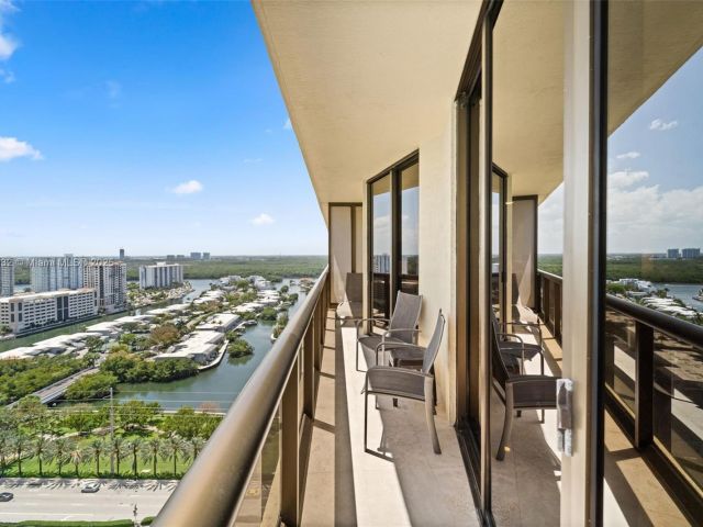 Apartment for rent  Unit #2202 - photo 6151627