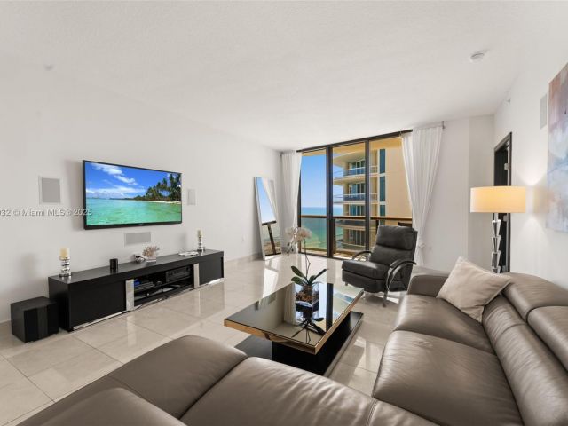 Apartment for rent  Unit #2202 - photo 6151640