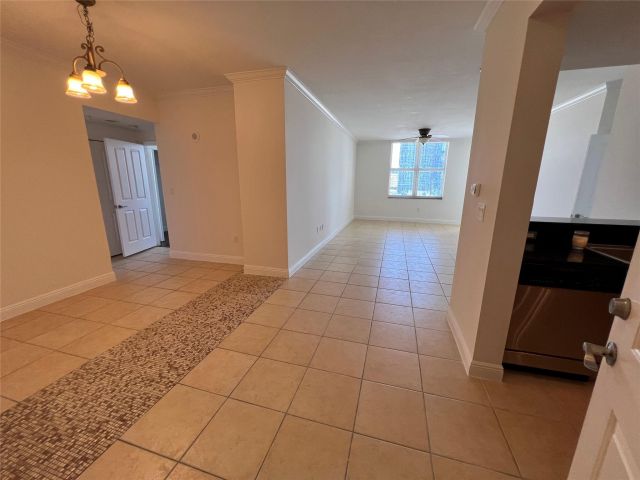 Apartment for rent  Unit #911 - photo 6164574