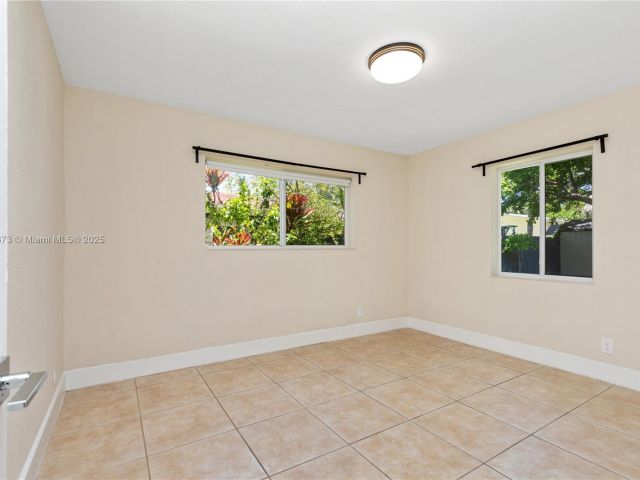 Home for sale at 918 NE 6th St - photo 6170759