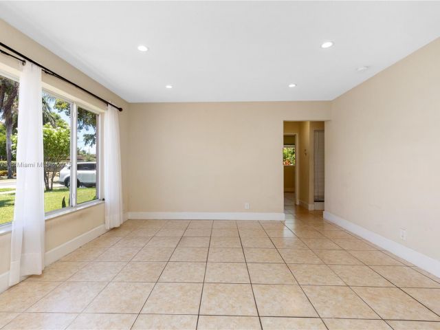 Home for sale at 918 NE 6th St - photo 6170766