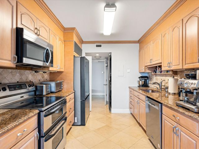 Apartment for sale  Unit #9J - photo 6156613