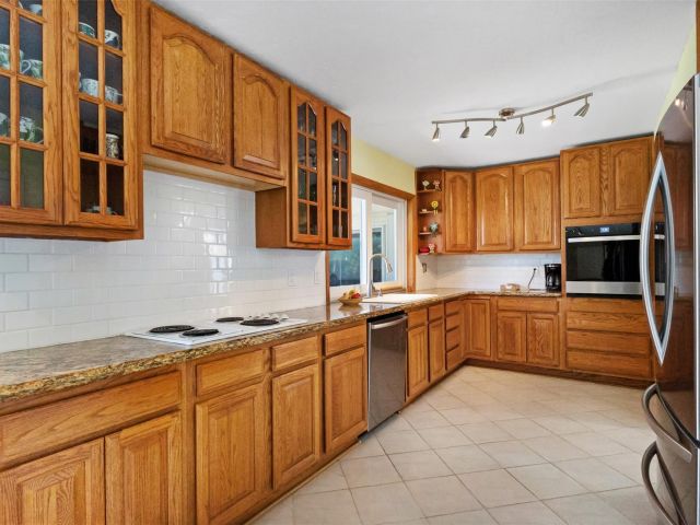 Home for sale at 6331 NE 22nd Ave - photo 6183274