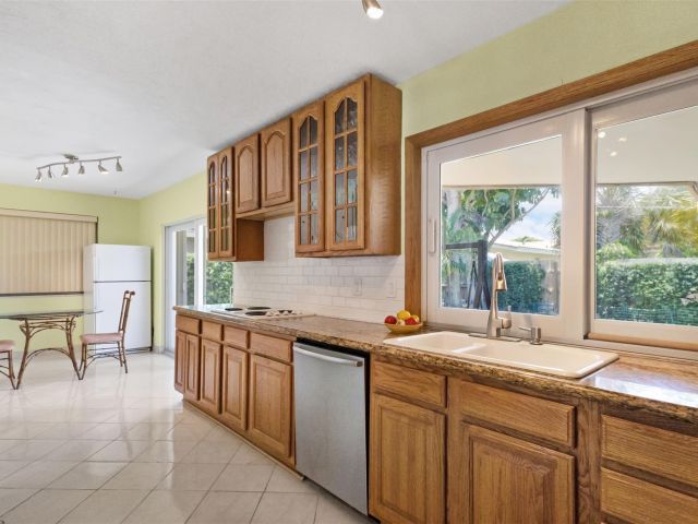 Home for sale at 6331 NE 22nd Ave - photo 6183277