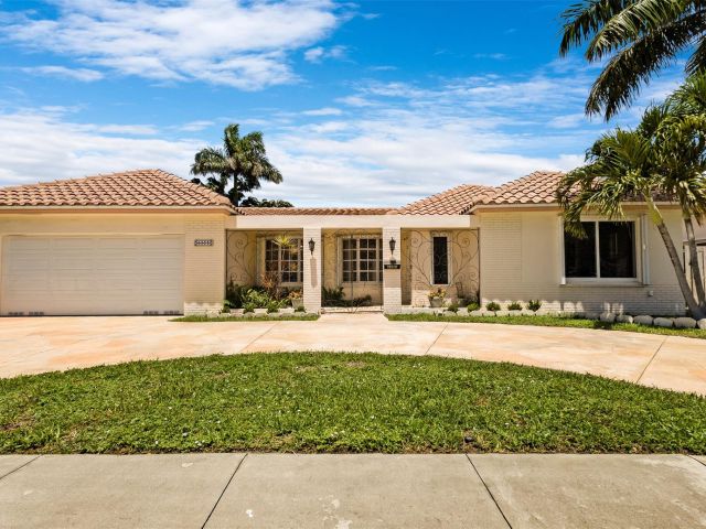 Home for sale at 6331 NE 22nd Ave - photo 6183284