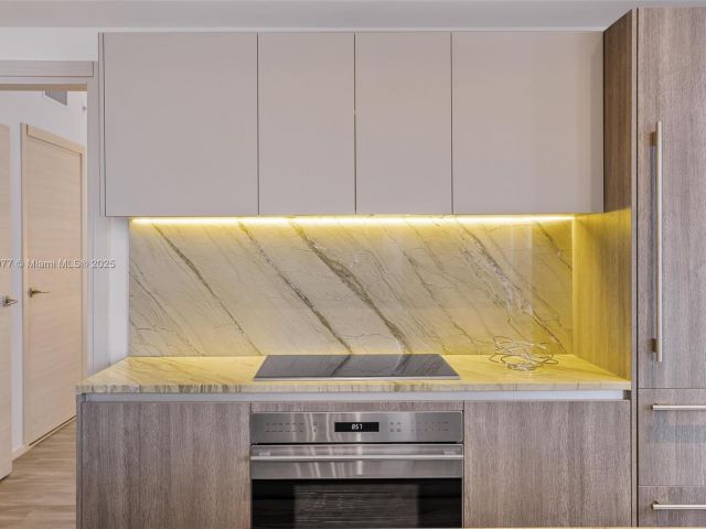 Apartment for sale  Unit #4205 - photo 6171908