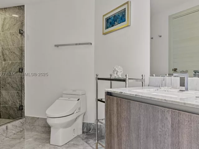 2-bedroom condo for sale in Miami - 801 S Miami Ave 4205 - MondialRealty
