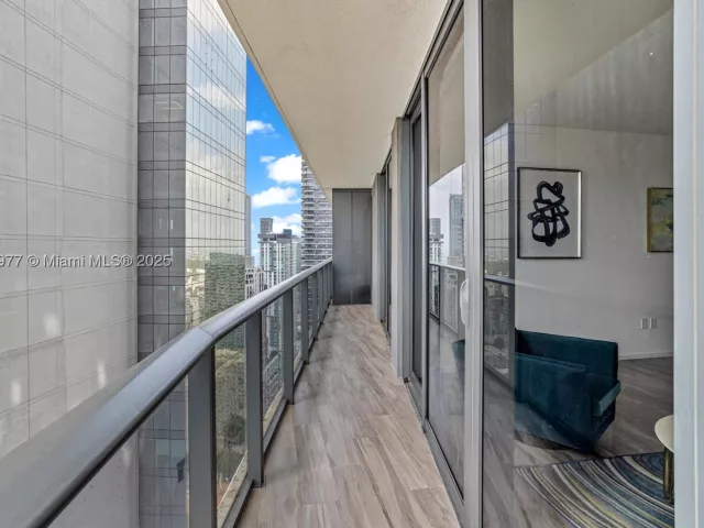 2-bedroom condo for sale in Miami - 801 S Miami Ave 4205 - MondialRealty