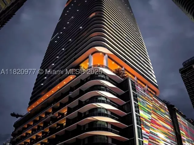 2-bedroom condo for sale in Miami - 801 S Miami Ave 4205 - MondialRealty