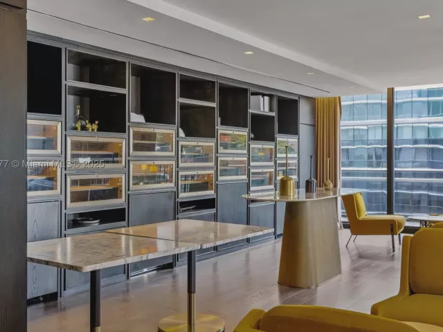 2-bedroom condo for sale in Miami - 801 S Miami Ave 4205 - MondialRealty