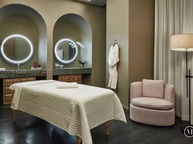 2-bedroom condo for sale in Miami - 801 S Miami Ave 4205 - MondialRealty