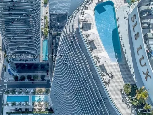 2-bedroom condo for sale in Miami - 801 S Miami Ave 4205 - MondialRealty