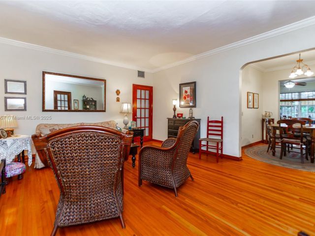 Home for sale at 7110 SW 13th Ter - photo 6154108