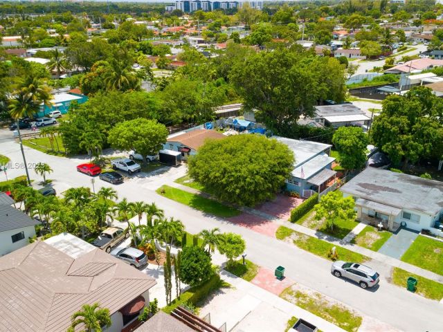 Home for sale at 7110 SW 13th Ter - photo 6154109