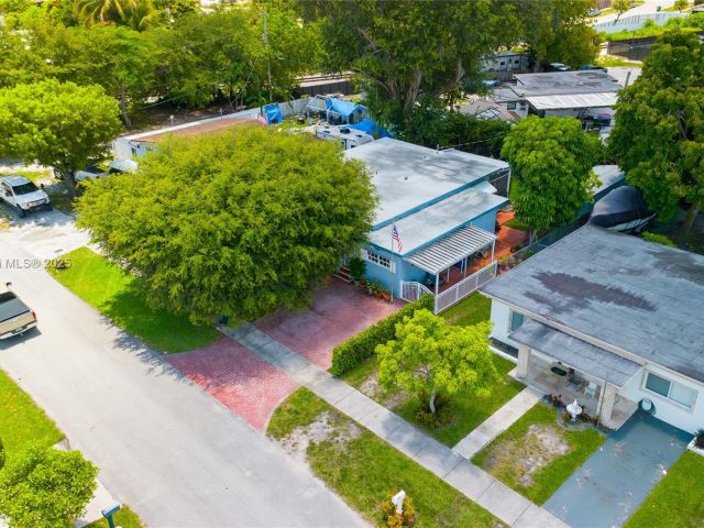 Home for sale at 7110 SW 13th Ter - photo 6154110