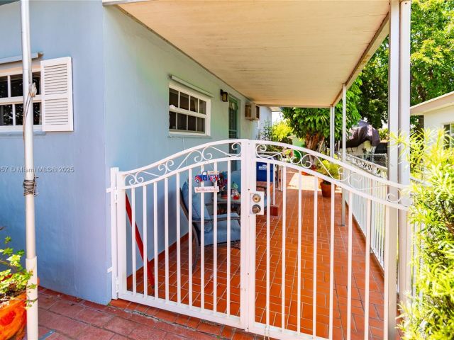 Home for sale at 7110 SW 13th Ter - photo 6154118