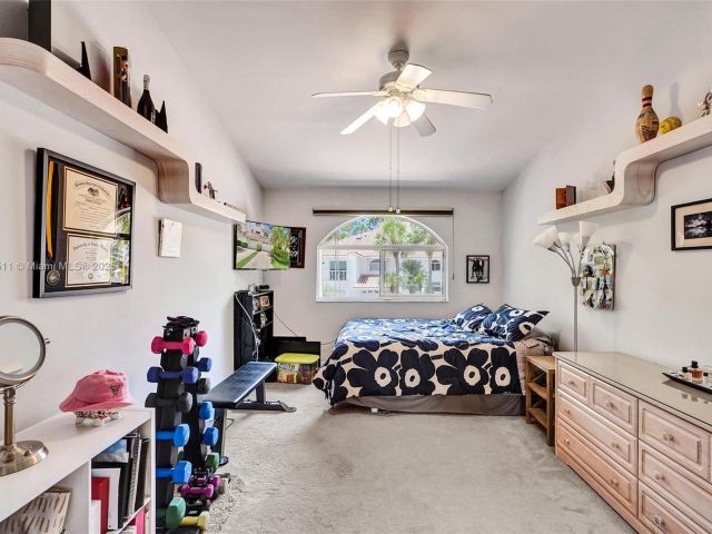 Home for sale at 20939 NE 37th Ct - photo 6154287