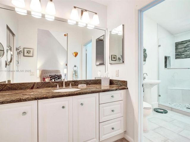 Home for sale at 20939 NE 37th Ct - photo 6154289