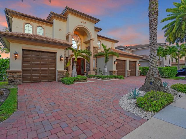 Home for sale at 718 Edgebrook Lane - photo 6166905