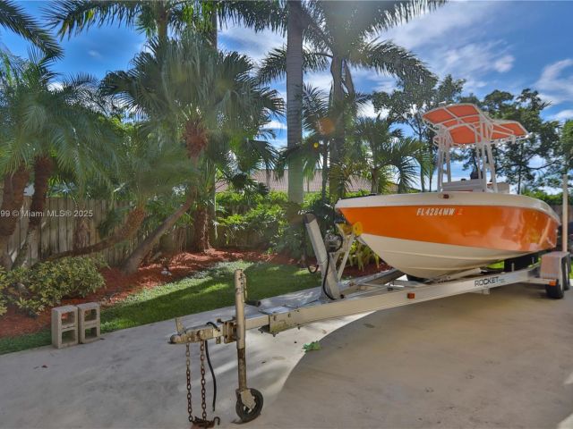 Home for sale at 3610 NE 15th Dr - photo 6154601