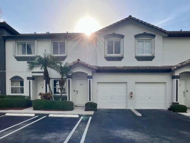 Home for rent at 2214 SE 23rd Ave 2214 - photo 6167436