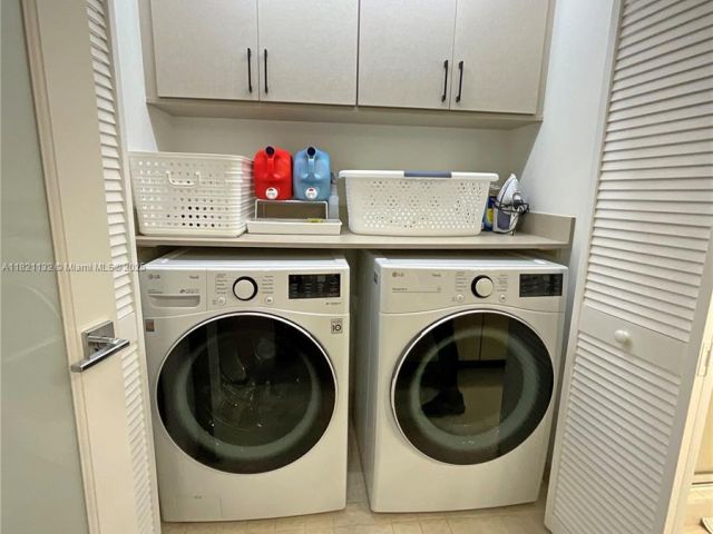 Apartment for sale  Unit #1903 - photo 6159637