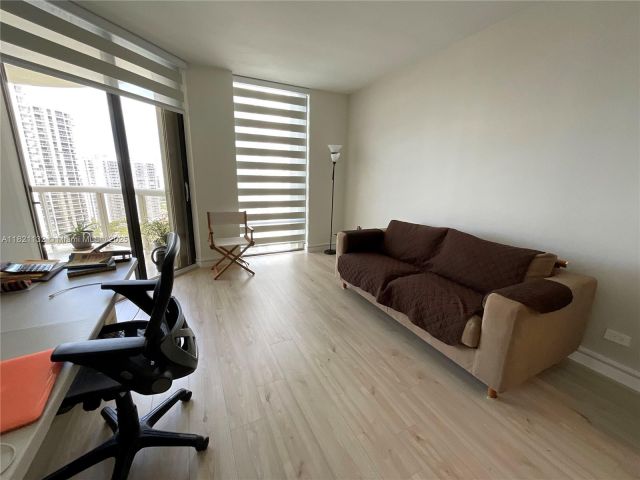 Apartment for sale  Unit #1903 - photo 6159640