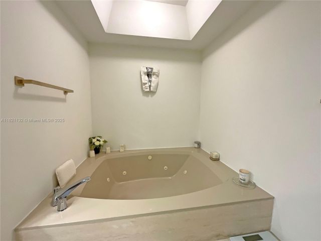 Apartment for sale  Unit #1903 - photo 6159641