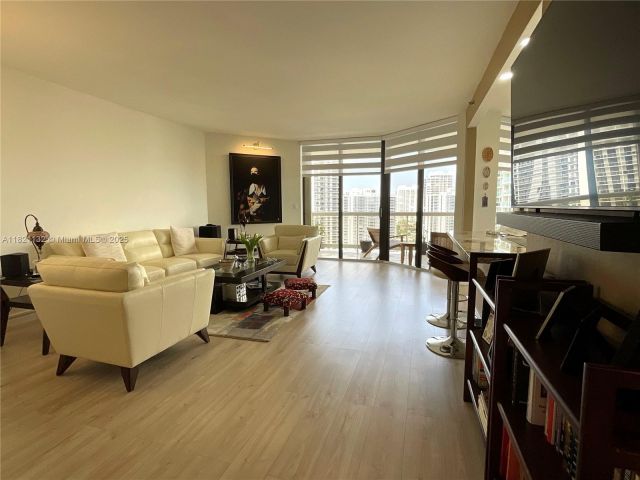 Apartment for sale  Unit #1903 - photo 6159646