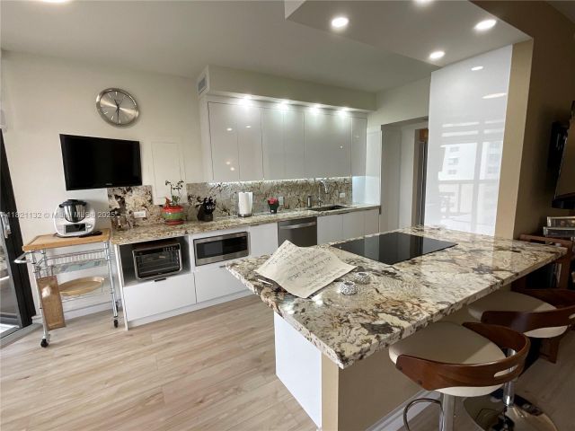 Apartment for sale  Unit #1903 - photo 6159654