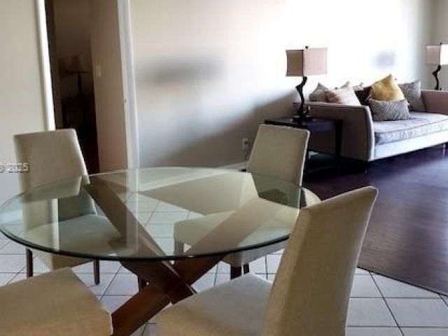 Apartment for sale  Unit #425 - photo 6161159