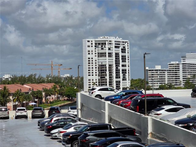 Apartment for sale  Unit #425 - photo 6161171