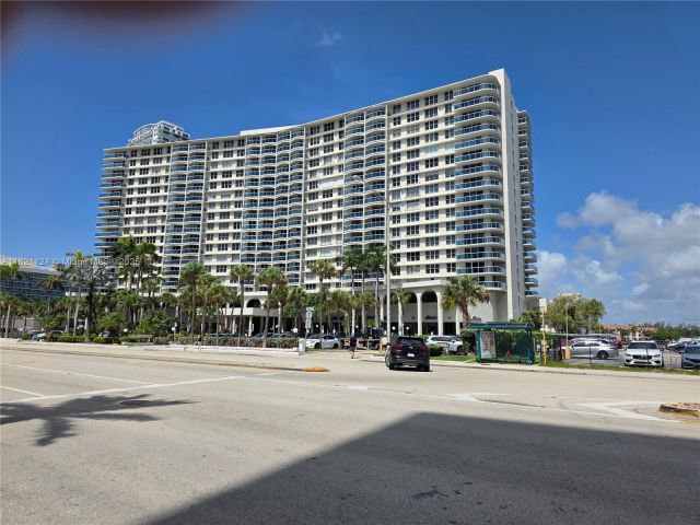 Apartment for sale  Unit #425 - photo 6161176