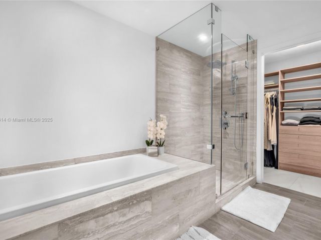 Apartment for sale  Unit #1806 - photo 6154417