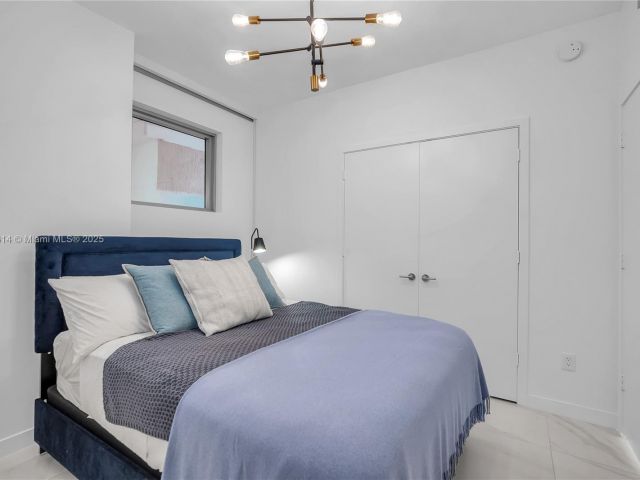 Apartment for sale  Unit #1806 - photo 6154420