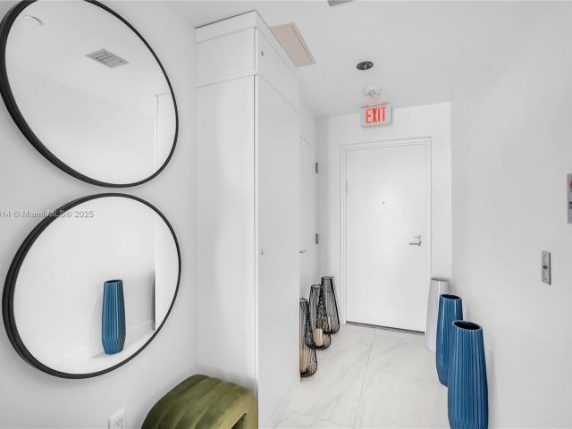 Apartment for sale  Unit #1806 - photo 6154431