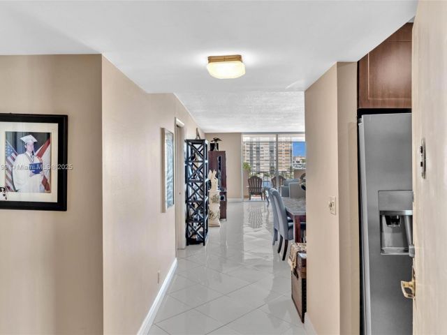 1-bedroom condo for sale in Hallandale Beach - 1865 S Ocean Dr 5J - MondialRealty